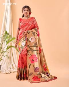 Colección Premium de Seda Paithani Pura con Patrón de Cuadros, Tejido Zari y Tejido Floral Grande, Pallu y Borde para Saree, Moda Femenina - Product Image 5