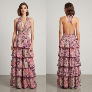 Robe longue d'été style bohème à imprimé cachemire, col halter, sans manches, col en V, dos nu, à volants étagés, coupe trapèze - Product Image 5