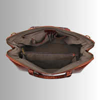 Sac de voyage fait à la main en cuir de vachette véritable à texture crocodile personnalisé fabricant motif Weekender sac de nuit pour hommes