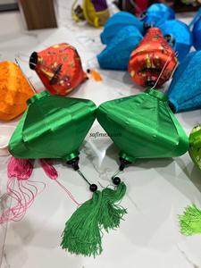 Lanterne en bambou artisanale du Vietnam pour décoration suspendue de fête en plein air, lumière de mariage, lanterne vietnamienne avec housse en tissu satiné - Product Image 3