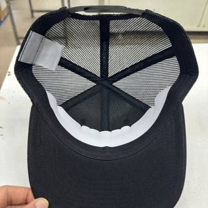 Gorra Trucker Personalizada OEM de 6 Paneles con Logotipo Bordado, Gorra de Malla con Visera Curva y Perfil Medio para Hombre, Uso Casual - Product Image 4