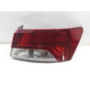 Feu arrière droit d'occasion pour Forte Koup 2010, lentille rouge transparente, OEM 924021M300 - Product Image 1