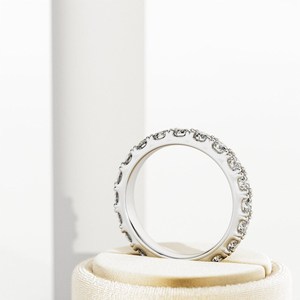 Bague d'éternité empilable pour femme en diamant de laboratoire de 2 carats, or 14k 18k, taille brillant CVD, certifiée IGI, clarté VVS2, 3,6 mm - Product Image 5