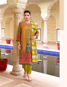 Colección de trajes Salwar con bordados de lentejuelas y tejido jacquard de seda Dola. - Product Image 2