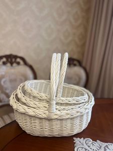 Panier en rotin durable et résistant avec un design artisanal haut de gamme, idéal pour les solutions de rangement rustiques et modernes - Product Image 2