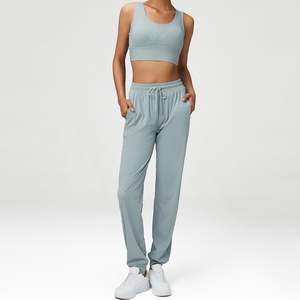 Ensemble de yoga 2 pièces noir pour femme : Crop top dos nageur à col rond et leggings taille haute sans couture, tenue de sport extensible - Product Image 6