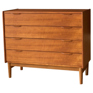 Cómoda Moderna de Mediados de Siglo con 4 Cajones de Madera de Teca, Tiradores Esculpidos y Patas Cónicas - Product Image 1