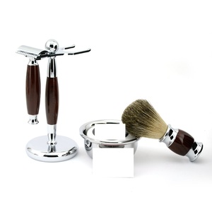 Ensemble de rasage de luxe pour homme, rasoir à 5 lames de haute qualité, brosse à poils de blaireau et support de rasage avec savon à raser - Product Image 6