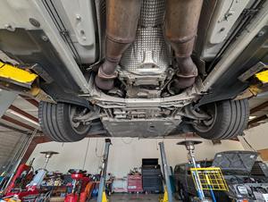 Aston Martin V8 Vantage Coupé 2013 - Product Image 6