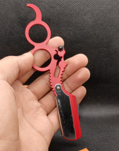 SAAQAANS ENTERPRISES SQ-0071 Rasoir pliant en métal rouge avec motif tête de cerf et mécanisme de verrouillage de sécurité - Product Image 2