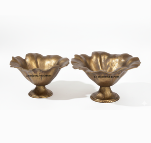 Bol à fruits moderne noir mat à motifs floraux |   Centre de table minimaliste sur piédestal |   Bols de service décoratifs en métal gothique pour la décoration de la maison - Product Image 2