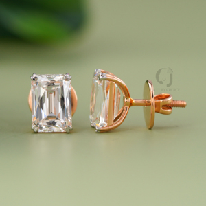 Pendientes Solitarios de Diamante Cultivado en Laboratorio con Corte Esmeralda de 6.19 Quilates, Oro Rosa de 14K, Claridad VVS, Color DEF, Joyería Fina Clásica en Tono Dorado - Product Image 3