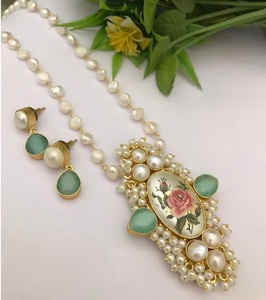 สร้อยคอไข่มุกแท้สีขาวคุณภาพเยี่ยมเกรด AA ดีไซน์โบราณ พร้อมต่างหูสำหรับผู้หญิง สวมใส่ในงานปาร์ตี้ ประกายระยิบระยับสวยงามน่าหลงใหล - Product Image 2