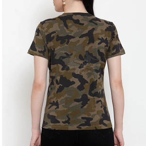 T-shirt élégant avec tissu respirant et design moderne et épuré pour un port confortable toute la journée, t-shirt pour femmes - Product Image 2