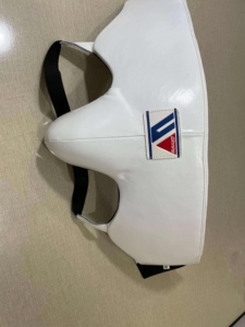 Protector Inguinal de Cuero Blanco con Cordones, Acolchado Grueso, de Alta Calidad, Personalizable, el Más Vendido, para Boxeo, Artes Marciales y Fitness - Product Image 3