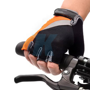 Gants de cyclisme de qualité supérieure avec ajustement flexible, tissu en maille respirant, grip antidérapant pour les aventures cyclistes quotidiennes - Product Image 4