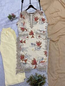 Ensemble Kurti et Palazzo en mousseline imprimée avec dentelle brodée et dupatta en georgette – Tenue ethnique légère pour les fêtes - Product Image 3