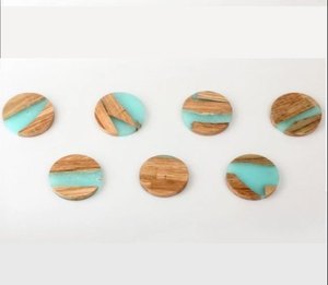 Posavasos de Resina Epoxi Verde y Madera para Tazas de Té, Modernos, Reutilizables, de 100 mm de Diámetro y 10 mm de Grosor, Venta al Por Mayor - Product Image 3