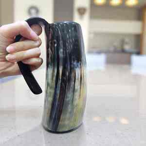 Mug à bière en corne de buffle au design personnalisé, vente en gros, design unique, 100% corne de bœuf naturelle, mug en corne de buffle de qualité supérieure - Product Image 1