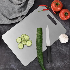Tabla de cortar personalizada de acero inoxidable para preparar alimentos, cortar verduras, frutas, etc. - Product Image 6