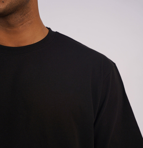 Camiseta de Manga Corta con Cuello Redondo para Hombre, Negra, 100% Algodón, Corte Regular, Informal, Color Sólido, Tejido de Punto Liso - Product Image 5