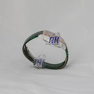 Montre de luxe de haute qualité avec verre en quartz moissanite carré, boîtier en acier inoxydable, chiffres arc-en-ciel, bracelet en cuir - Product Image 2