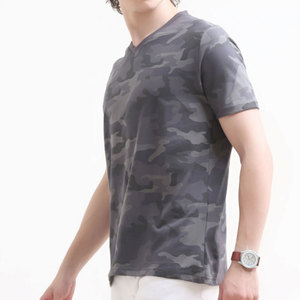 Camiseta de cuello en V de tacto suave con tela transpirable y ajuste cómodo para uso diario, camiseta de cuello en V de alto rendimiento - Product Image 2