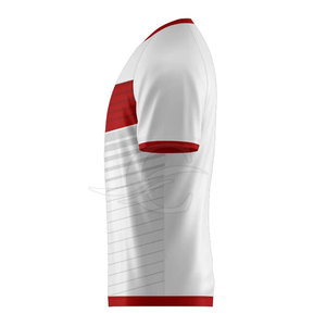 เสื้อฟุตบอลน้ำหนักเบา ระบายอากาศได้ดี ปี 2026 สำหรับทีม แขนสั้น โพลีเอสเตอร์ 100% ปรับแต่งชื่อทีมได้ - Product Image 4