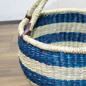 Durable Organic Water Hyacinth <b>Picnic</b> <b>Hamper</b> With Handle Accent For Outdoor Travel & Serving Needs - Product Image 2