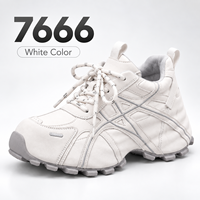 Baskets mode à lacets pour femmes, à semelle épaisse, avec design à panneaux superposés, chaussures de marche quotidiennes, logo personnalisé, fabricant de marque privée, tout inclus