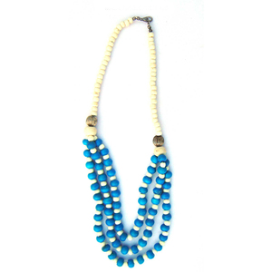 Collar de Cuentas Multicapa Azul y Crema con Detalles Plateados, Joyería Unisex de Moda, Cadena de Cuentas Redondas - Product Image 1