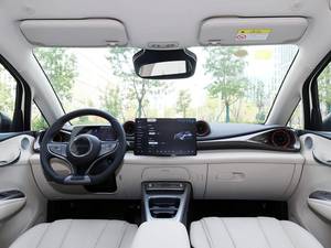BYD Dolphin Multiprise 2025, Vehículo Eléctrico Familiar de Nueva Energía, con Autonomía de 401-500 km y Potencia de 100-150 kW - Product Image 2