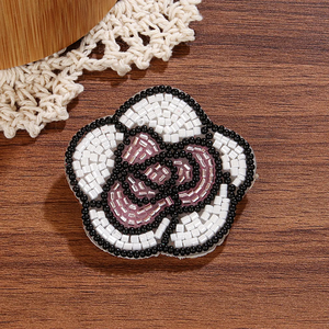 Breloques de sac en verre à vin faites à la main uniques, motifs bohèmes, broderie de perles de rocaille, breloques pour clés - Product Image 3