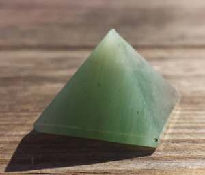 Wholesale 30-35mm Pyramid Muntaha Agate Handmade Natural Stone Bulk Reiki <b>Crystals</b> Green Aventurine Premium Quality - Product Image 3