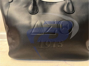 Delta |   Sigma |   Sac à main Theta DST Sorority, sac fourre-tout en cuir de qualité supérieure avec lettres grecques en relief et design 1913, sac de voyage - Product Image 2