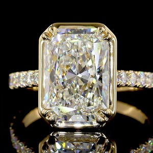 Anillo de Diamante Moissanita con Corte Radiante de 4 Quilates, Certificado por IGI, Oro Sólido de 14K/18K, Joyería Fina, Halo Oculto, Anillo de Bodas, Venta al Por Mayor - Product Image 3