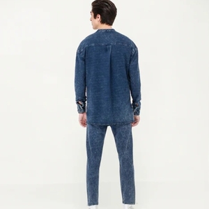 Chaqueta de Mezclilla Personalizada para Hombre, Estilo Casual Vintage, Lavado a la Piedra, Ecológica, Transpirable, con Botones, OEM, Ropa Urbana - Product Image 2