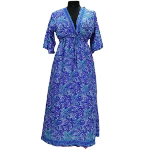 Gaun panjang penuh wanita dan gadis, Gaun panjang bergaya warna biru berpenutup dengan desain leher-v dan lengan panjang untuk wanita dan anak perempuan