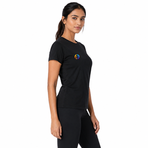 La tela de algodón suave le da a la camiseta de mujer un aspecto limpio y una comodidad suave para el uso diario, fácil de combinar y que permite movimiento relajado durante todo el día. - Product Image 2