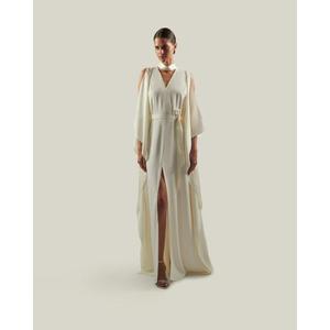 Vestido de fiesta hecho a mano, largo hasta el suelo, de satén blanco, con cuello en V, abertura frontal y diseño de manga corta, a precio de mayoreo. - Product Image 1