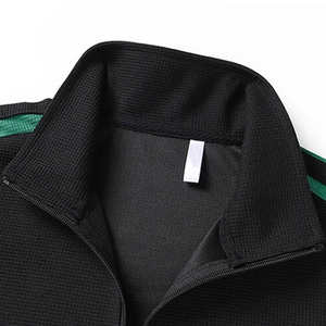 Ensemble de survêtement décontracté pour homme avec col sweat-shirt et pantalon, idéal pour le sport, le basketball et comme ensemble de survêtement. Nouveauté, vente en gros, également disponible pour femme. - Product Image 3