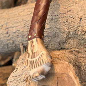 Hacha Vikinga Escandinava con Runas Nórdicas Grabadas, Cabeza de Madera, Hoja de Acero al Carbono Industrial, Diseño Tradicional, para Supervivencia y Uso en Exteriores - Product Image 5