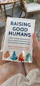 Crecer como personas buenas, de Hunter Clarke-Fields, MSAE, libro en inglés de bolsillo, guía sobre inteligencia emocional, crianza y crecimiento familiar - Product Image 3