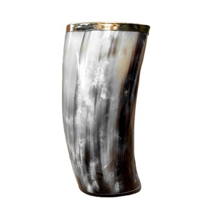Precio de fábrica Taza de cuerno de búfalo ecológica Acabado natural Taza vikinga lavable reutilizable para beber bebida de vidrio - Product Image 1