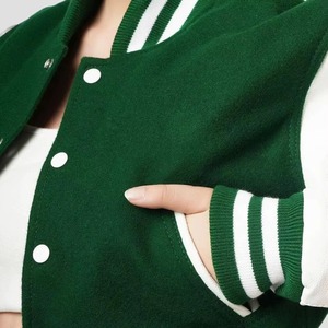 Chaqueta Universitaria Varsity para Mujer, Personalizada con Bordado, Mezcla de Lana, Mangas de Cuero, Estilo Universitario, Servicio de Muestras OEM ODM - Product Image 4