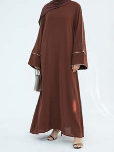 Abaya Modeste de Dubaï à Manches Longues Perlée et Pailletée, Traditionnelle, Faite à la Main, pour Mariage, en Polyester Respirant, Col en V – Grande Vente - Product Image 1