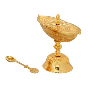 Barco y cuchara para incienso de latón |   Accesorio de Thuríbulo Ornamentado para Iglesia – DOUBLE VEE EXPORTS - Product Image 1