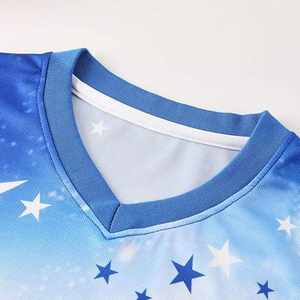เสื้อฟุตบอลผู้ใหญ่ ฤดูกาล 2026/27 โพลีเอสเตอร์ 100% แห้งเร็ว ระบายอากาศดี คอวี แขนสั้น พิมพ์ลายแบบรีดร้อน 160 กรัม สั่งทำได้ - Product Image 3