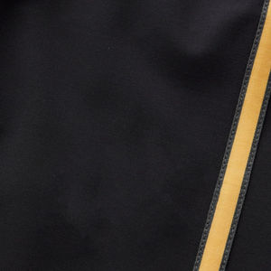 กางเกงขาสั้นผู้หญิงผ้าแคนวาสแบบรูดเชือกด้านหน้า เนื้อผ้าถักยืดหยุ่น น้ำหนักเบา ระบายอากาศได้ดี เหมาะสำหรับใส่ว่ายน้ำในฤดูหนาว รับผลิตแบบ OEM - Product Image 4