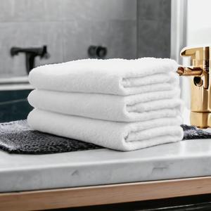 Serviette de bain en coton épais 600 GSM blanche - Product Image 1